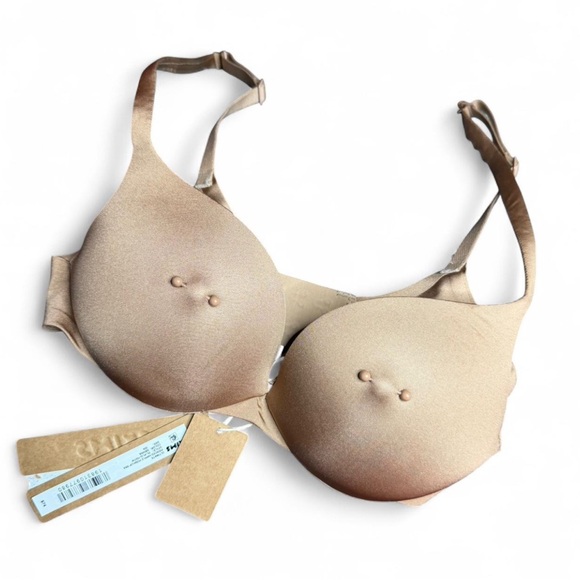 SKIMS ULTIMATE
PIERCED NIPPLE PUSH-UP BRA - Picture 1 of 3